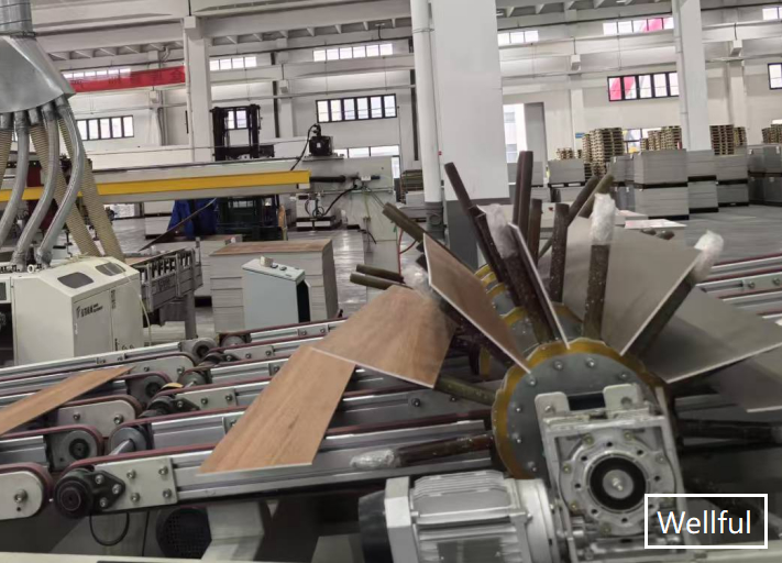 Sàn ván SPC 183mmX1220mm dày 4.0mm--5.0mm với xử lý bề mặt phủ UV